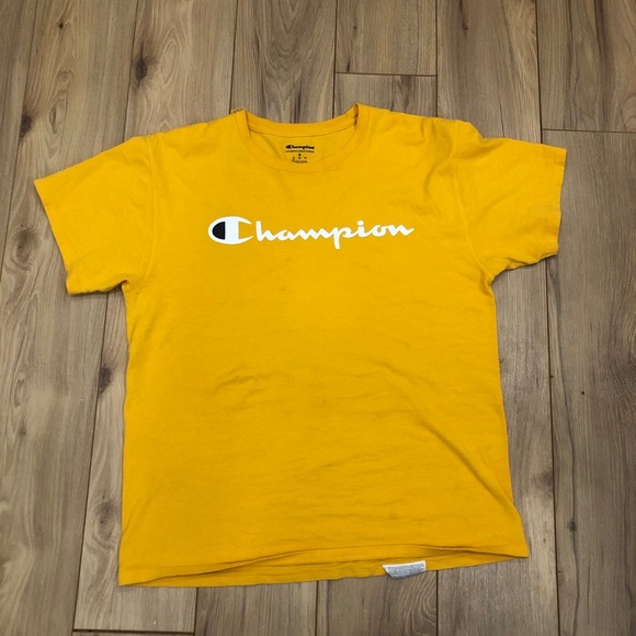 Champion Oversized Yellow Shirt - Picture 3 of 4